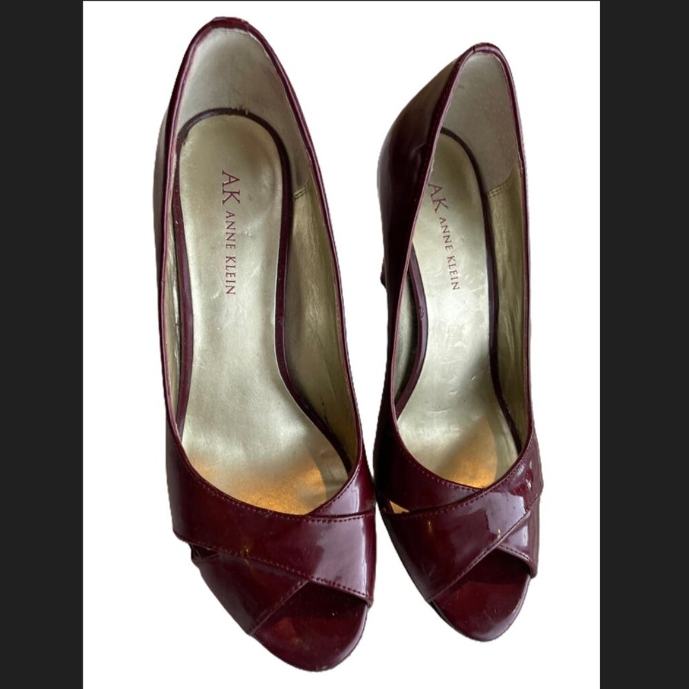 Anne Klein Patent Red Wine Heels – Size 8